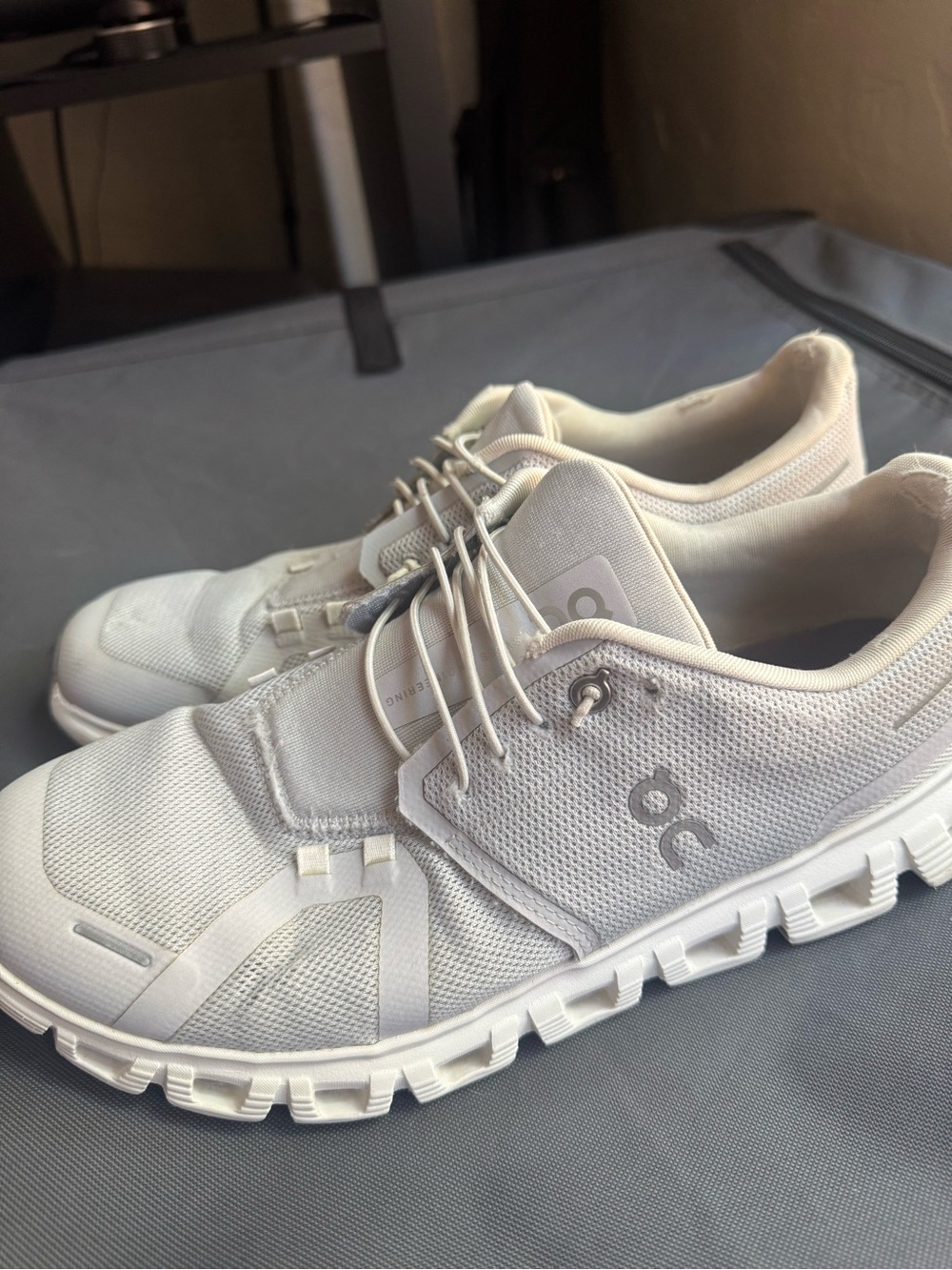 On Cloud Running Men’s White Shoes
